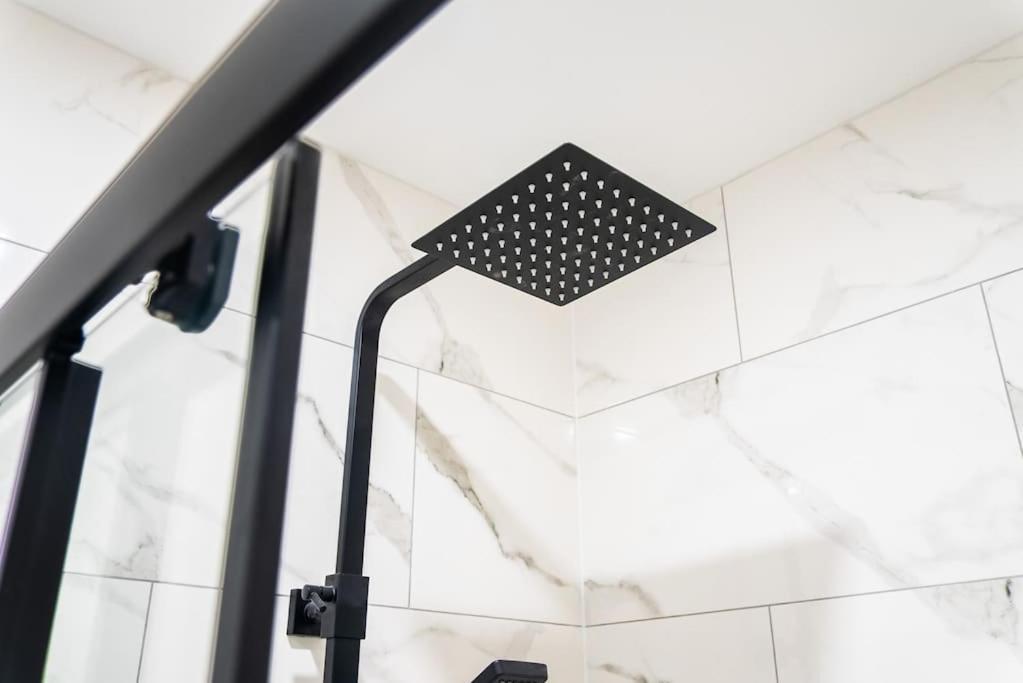 Five Star Boutique Studio Flat In Лондон Екстер'єр фото